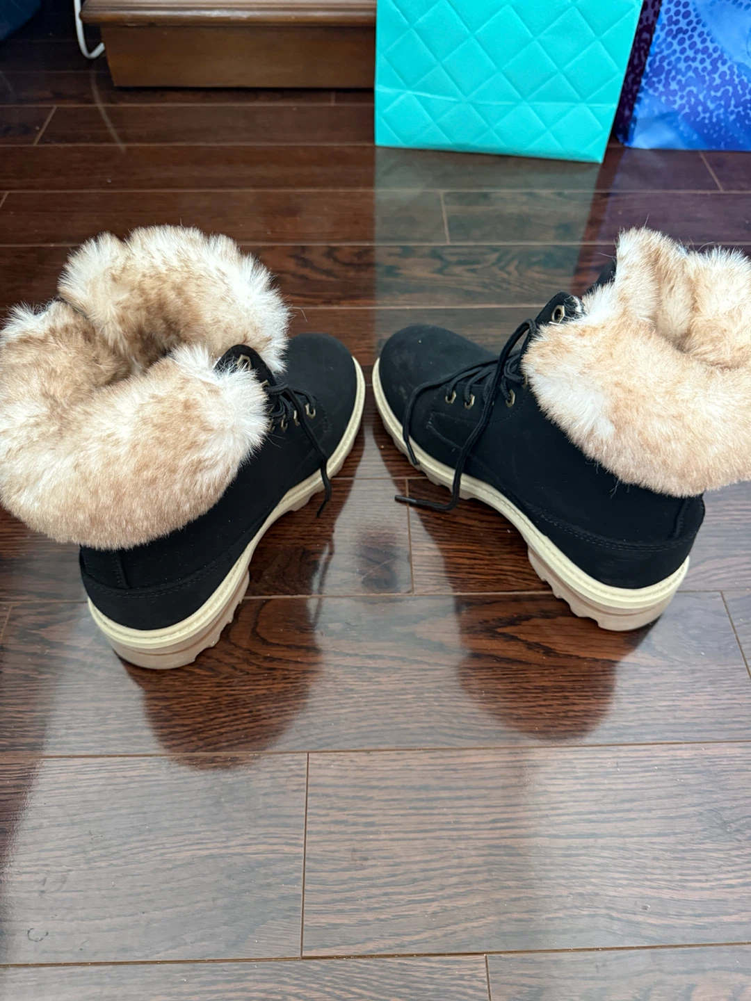 Lugz Black Faux Fur Winter Boots