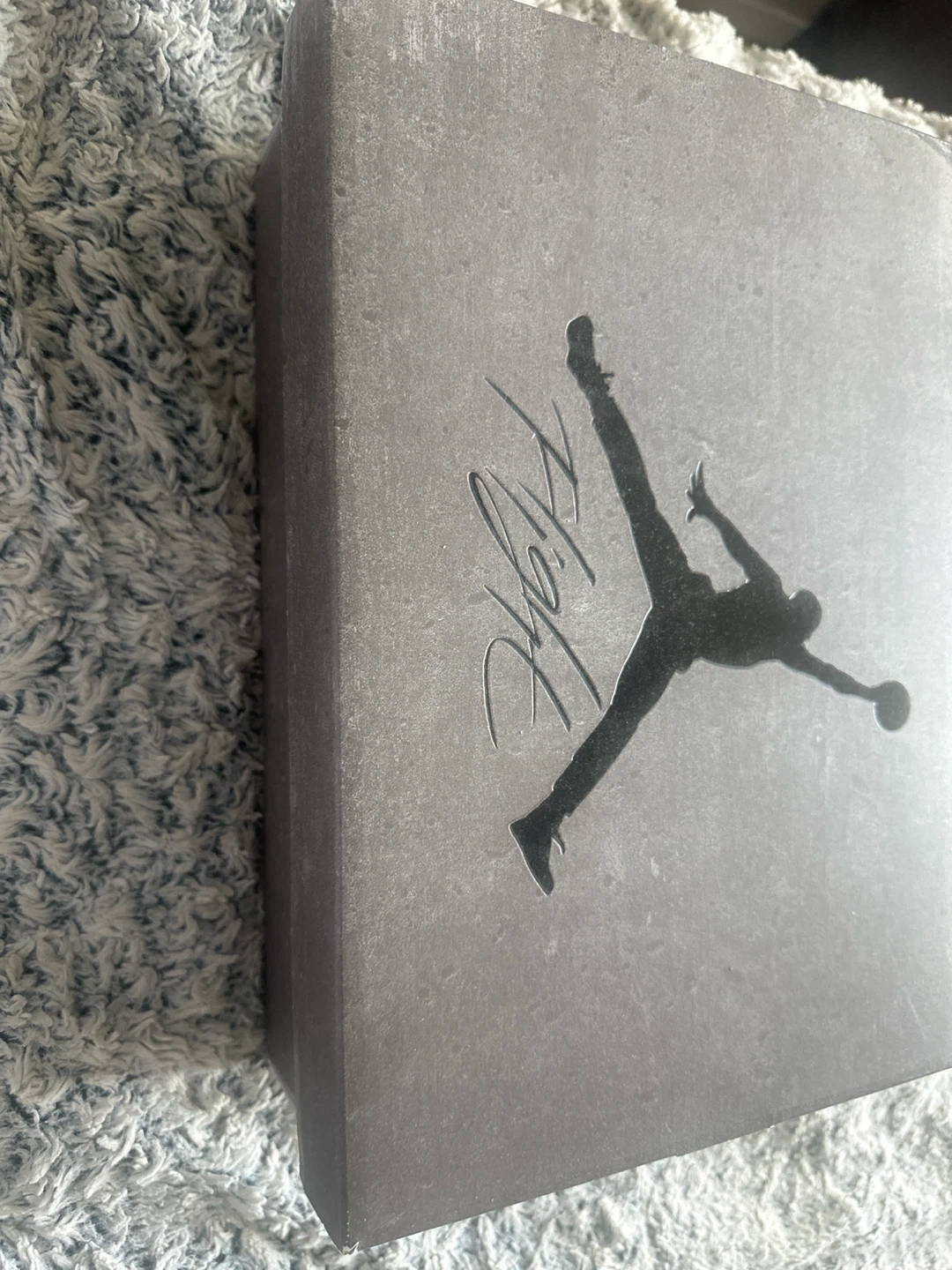 Jordan 4 box