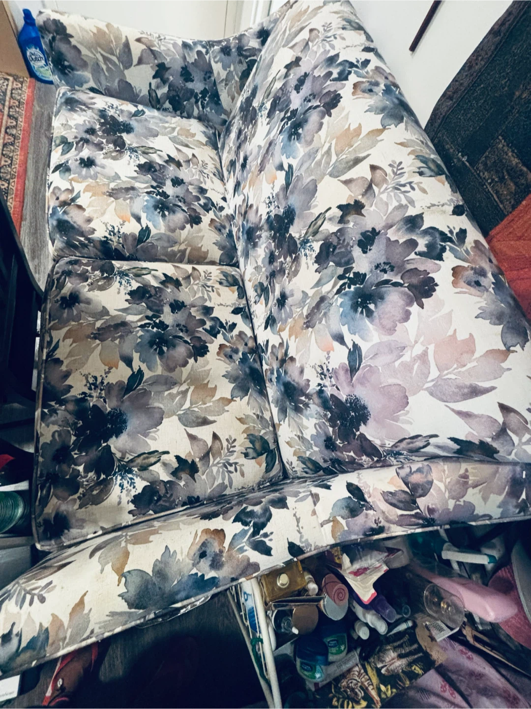 Couch - photo 2