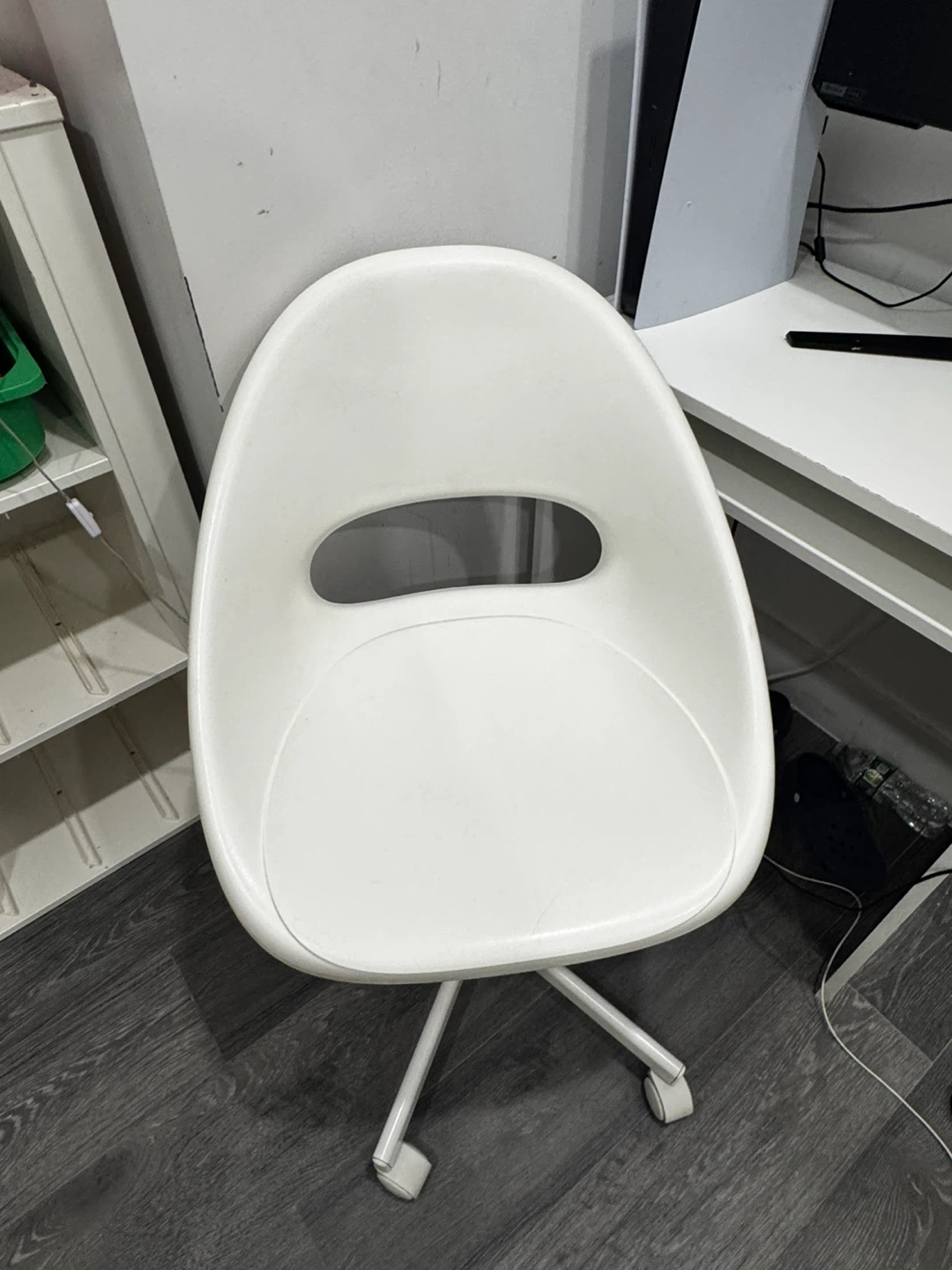 Small desk with chair - photo 3