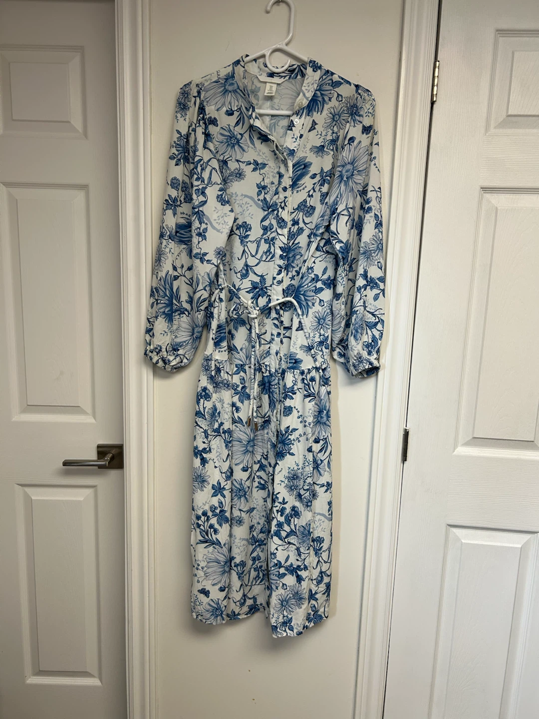 H&M Blue Floral Long Sleeve Midi Dress - photo 2