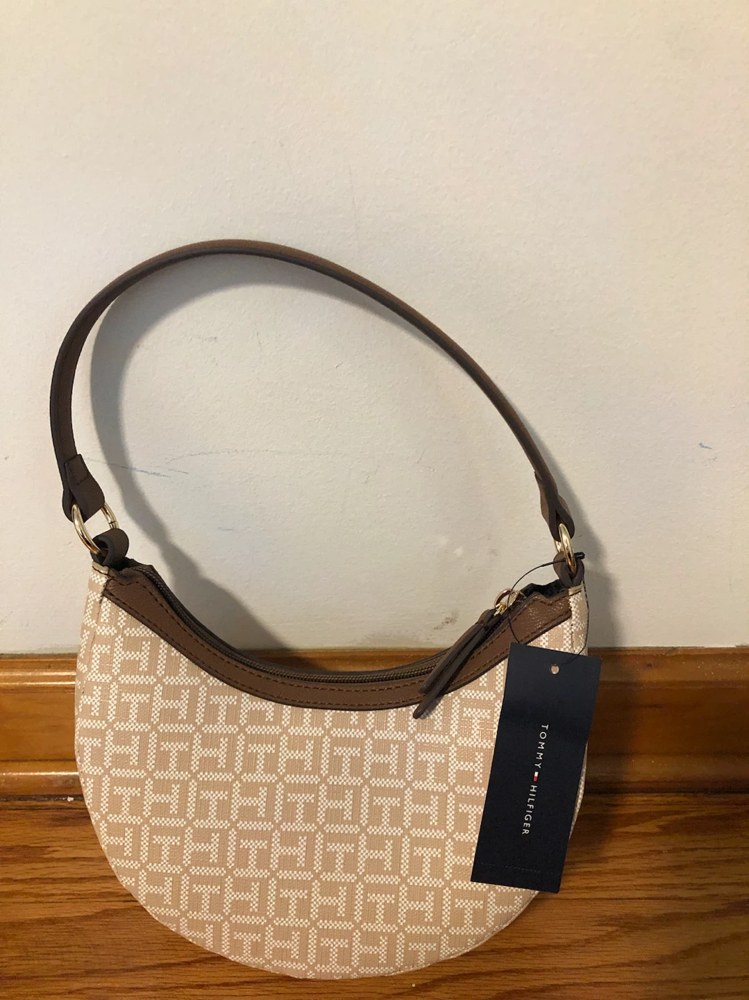 Tommy Hilfiger Monogram Shoulder Bag - photo 2