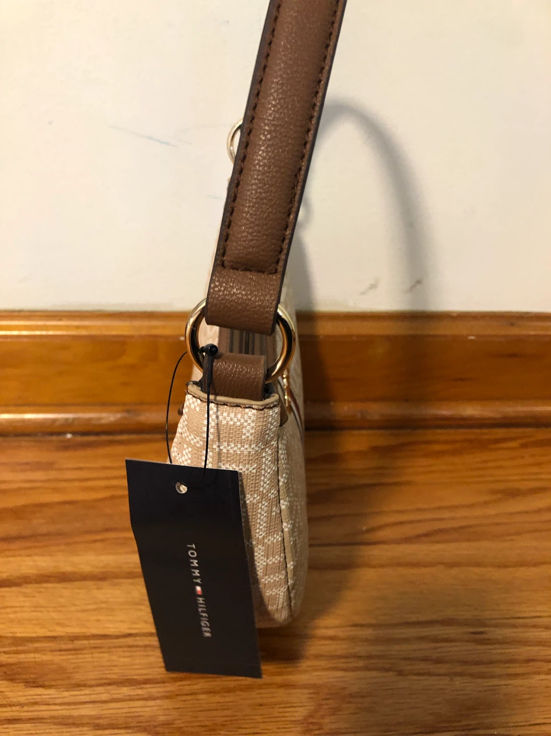 Tommy Hilfiger Monogram Shoulder Bag - photo 3