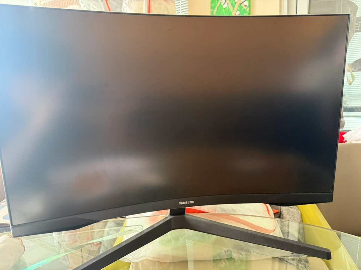 Samsung Odyssey G5 27" Curved Gaming Monitor