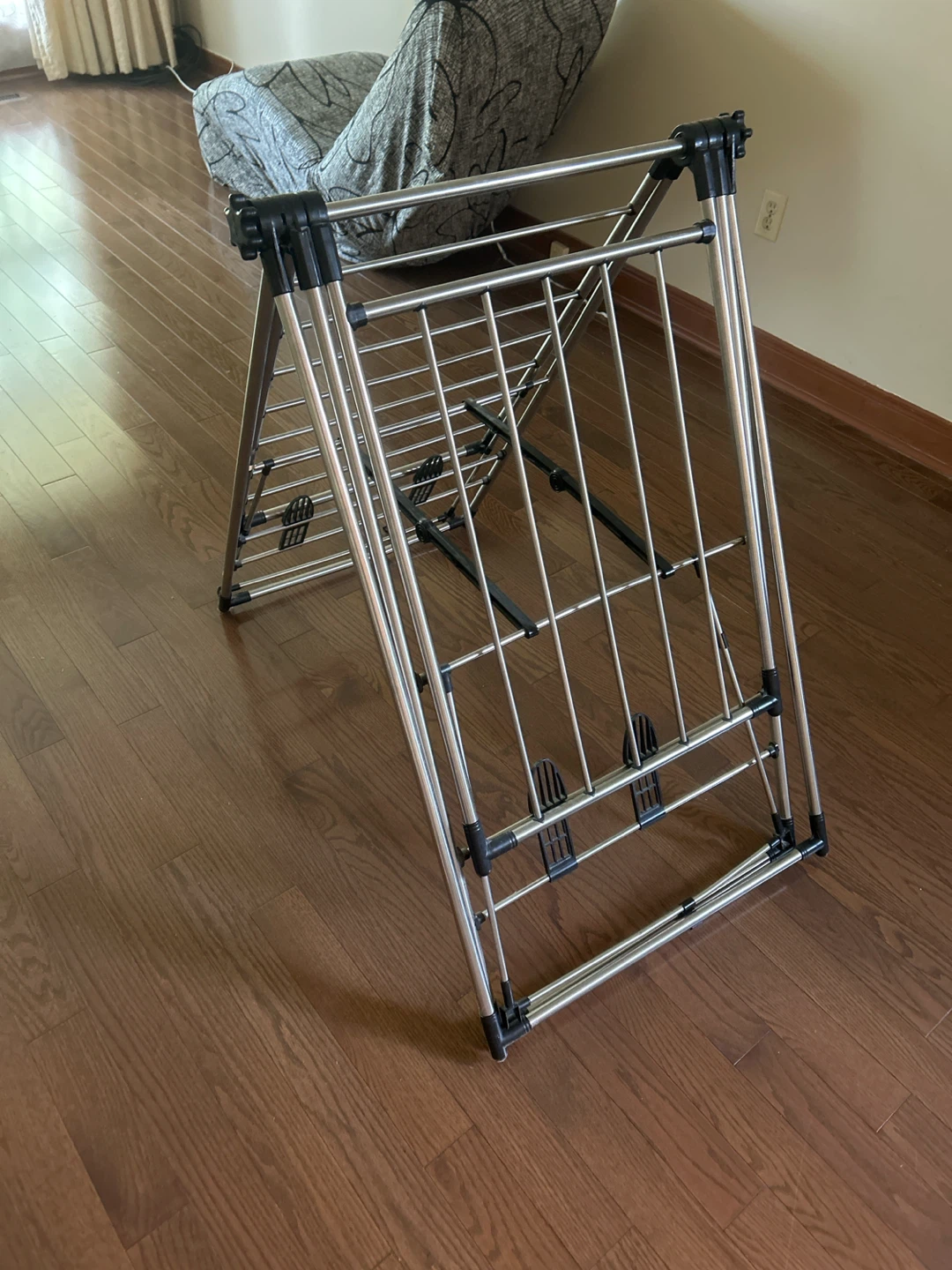 Metal Clothing Rack - photo 3