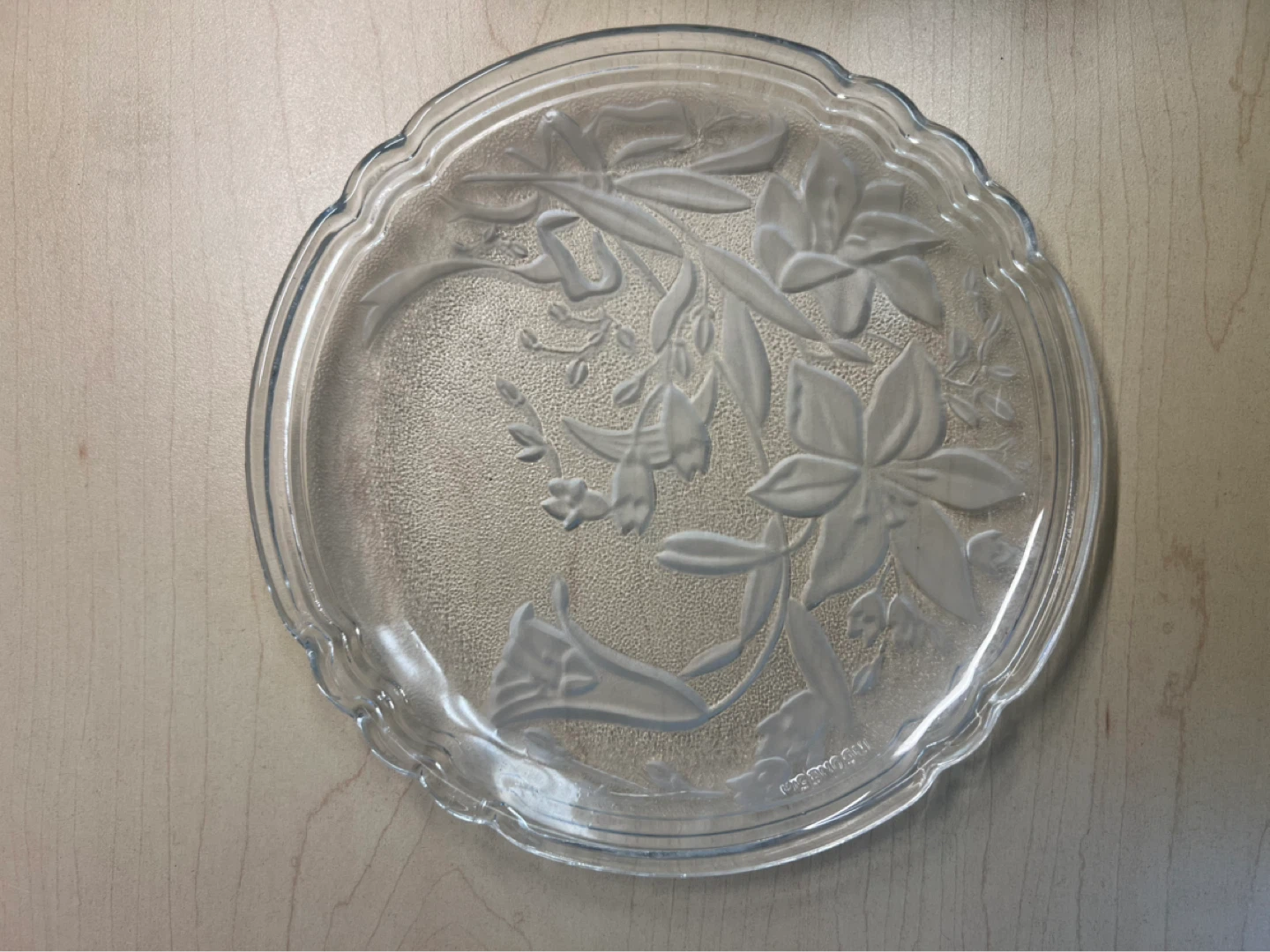 Vintage Ancam Poinsettia Frosted Glass Plates - Set of 6 - photo 2