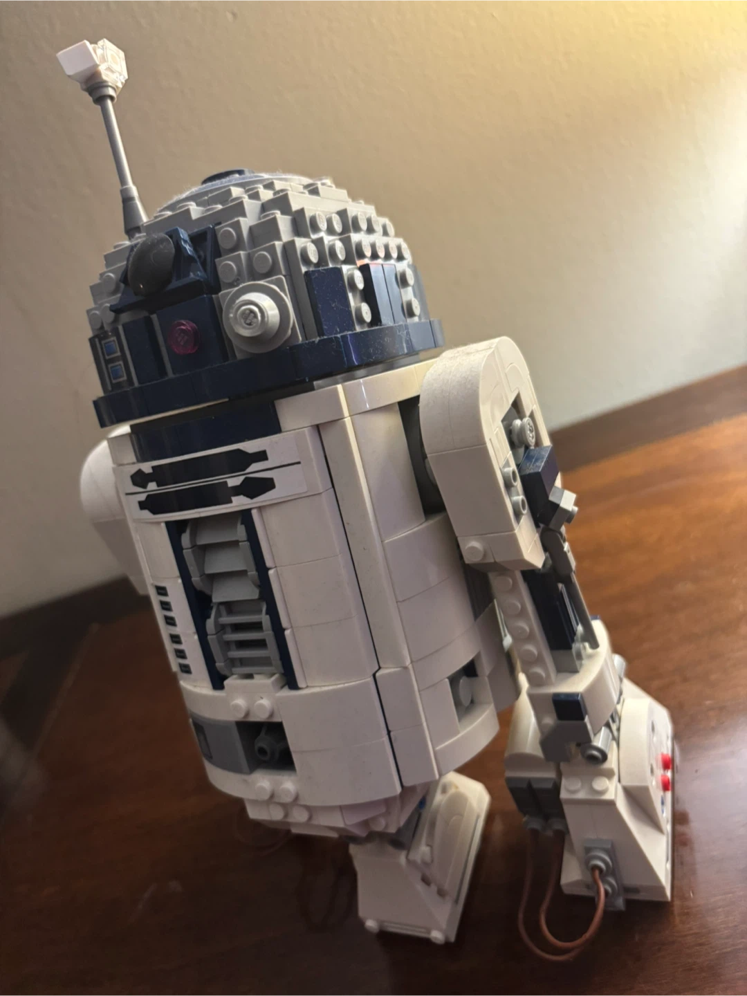 LEGO Star Wars R2-D2 Droid - photo 3