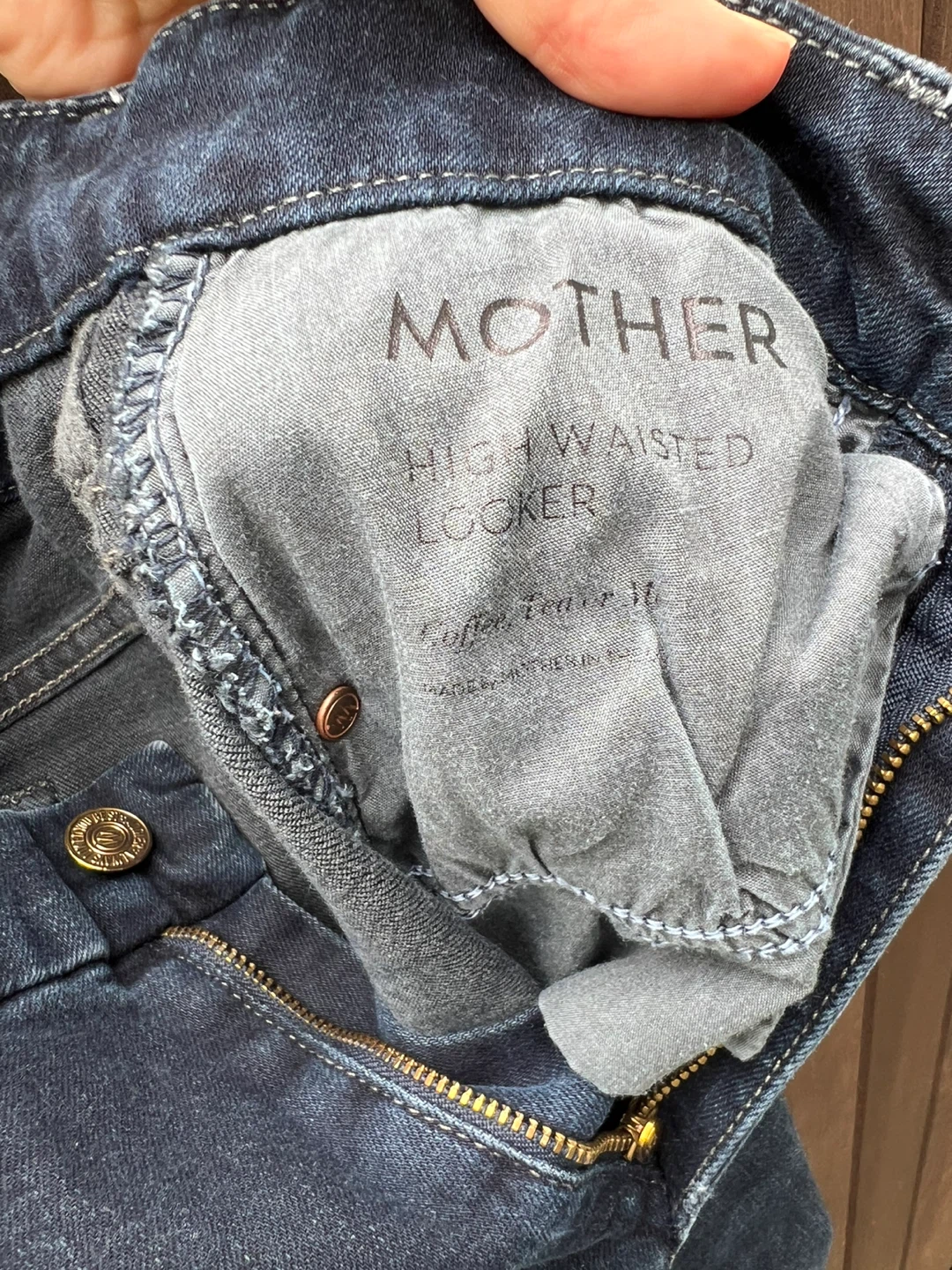 MOTHER High Waisted Looker Jeans Size 28 - photo 4