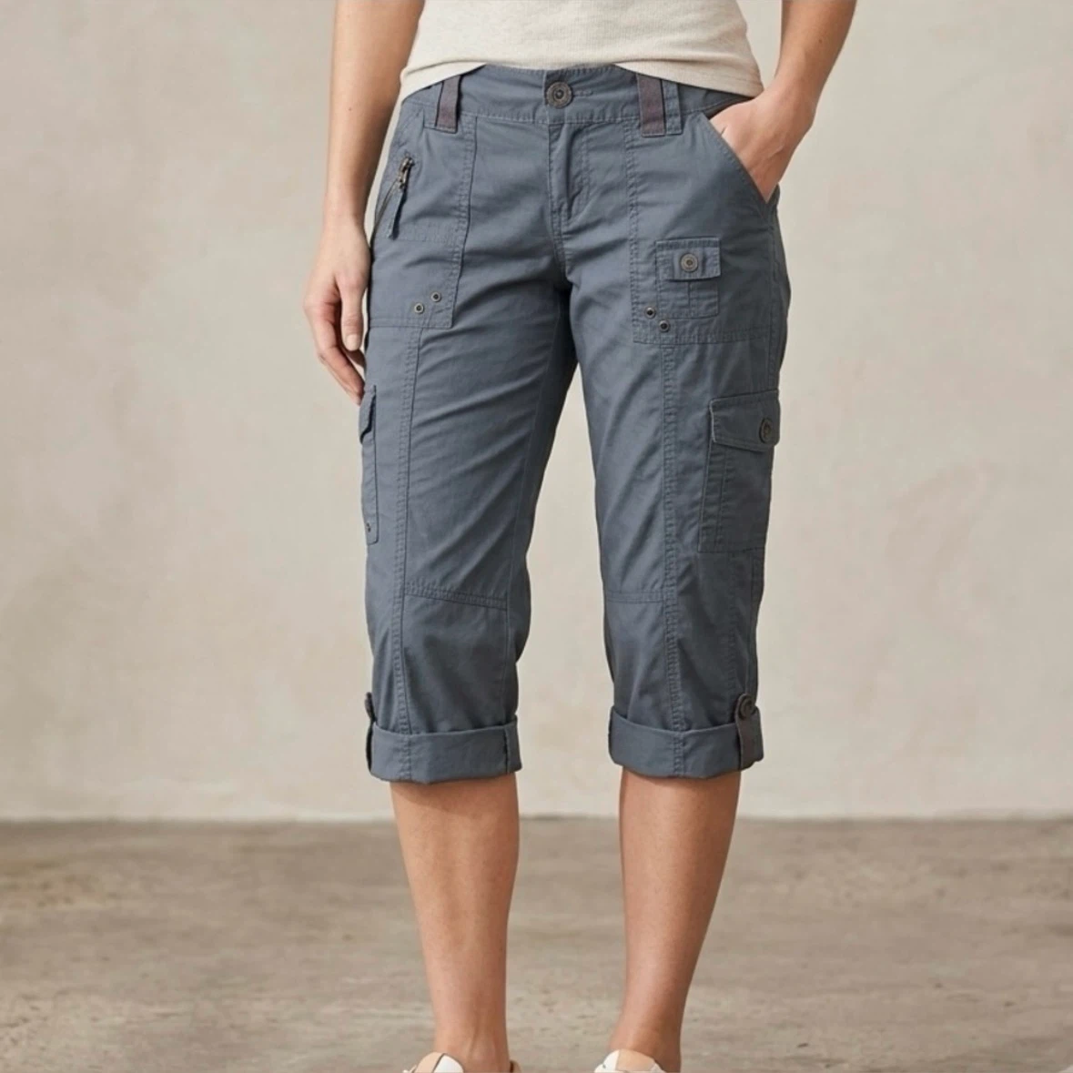 Apt 9 Utility Style Cuffed Cargo Capris Womens Size 8