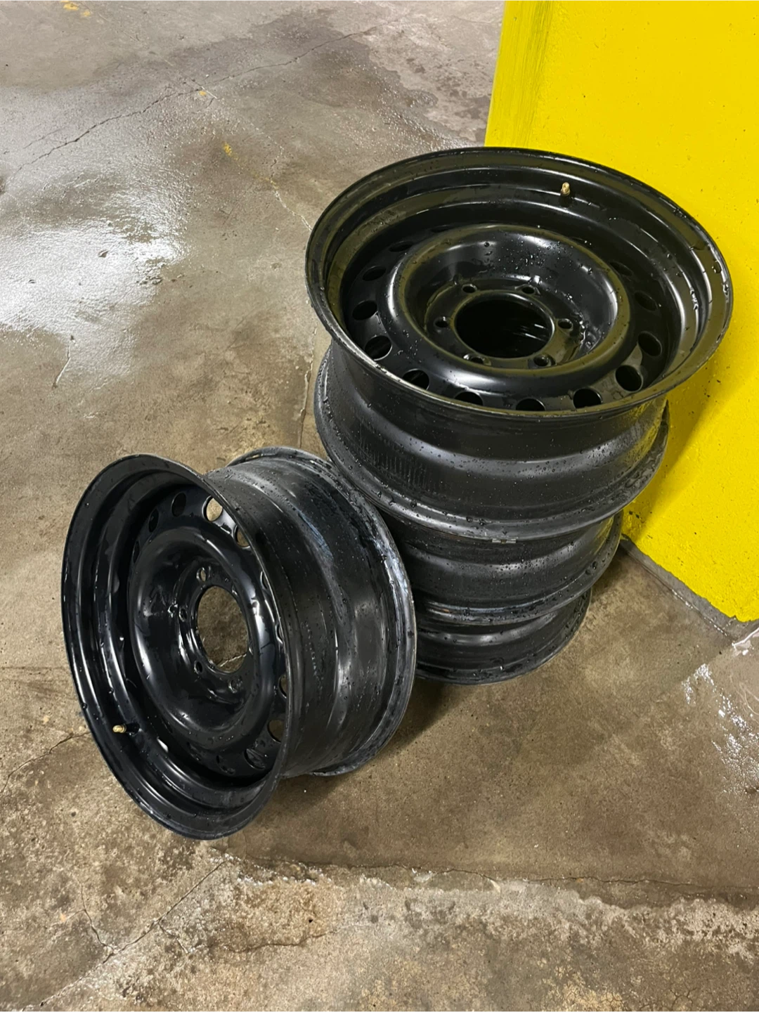 4 winter steel rims.