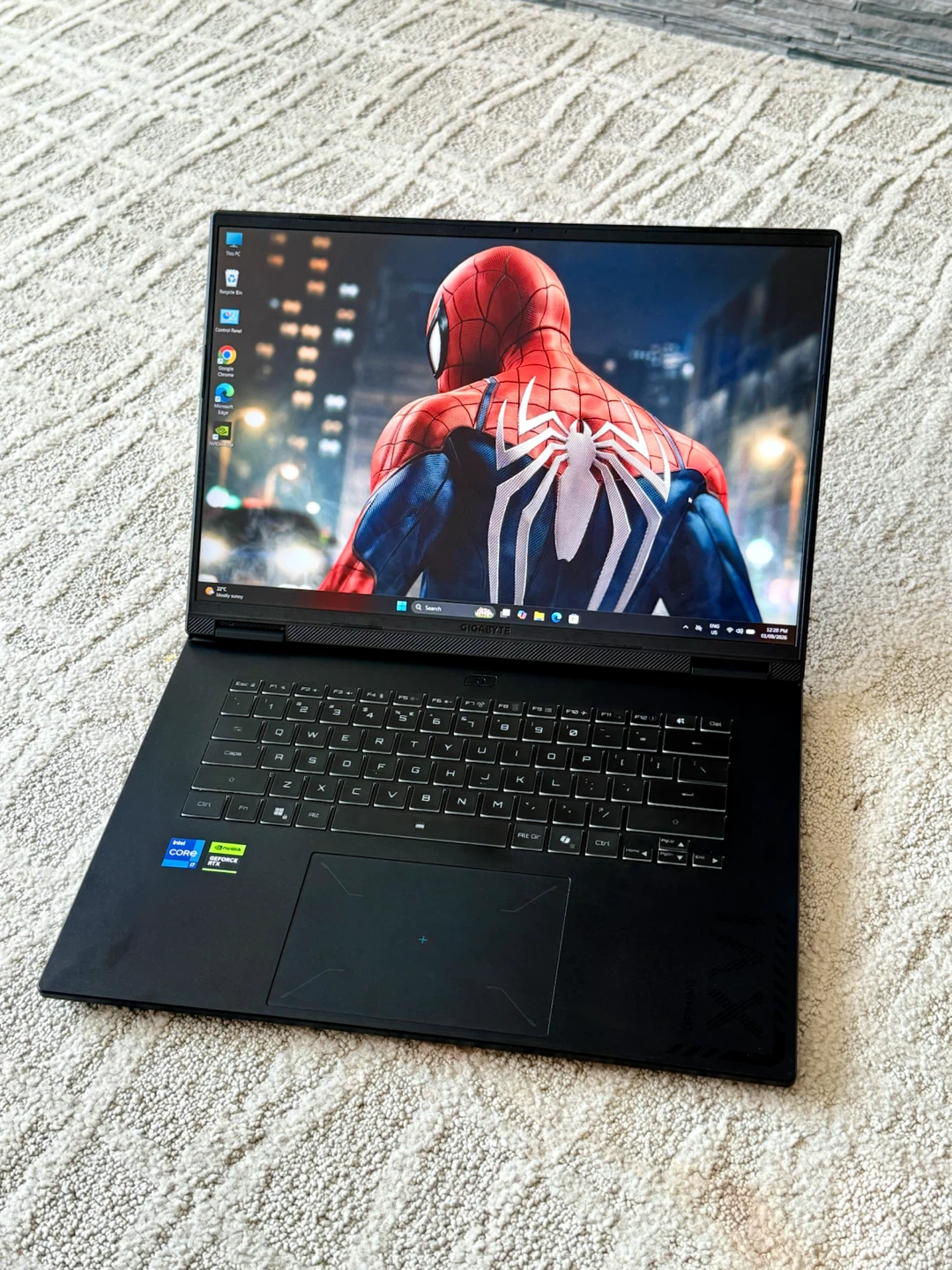 2025 Gigabyte A16 16 inch Gaming Laptop - photo 2