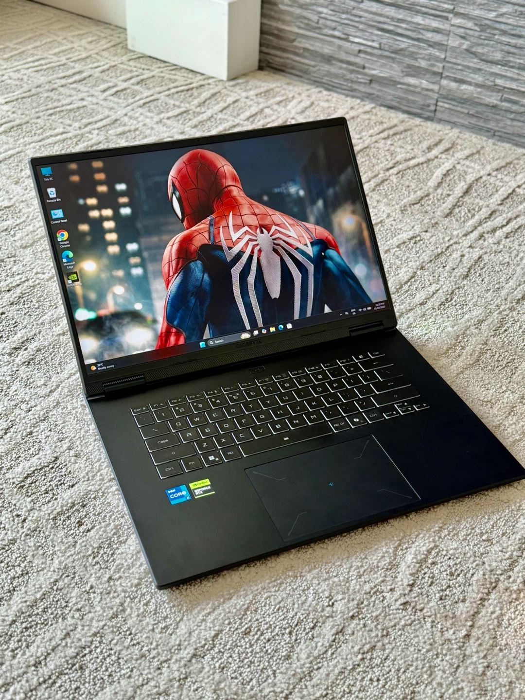 2025 Gigabyte A16 16 inch Gaming Laptop - photo 3