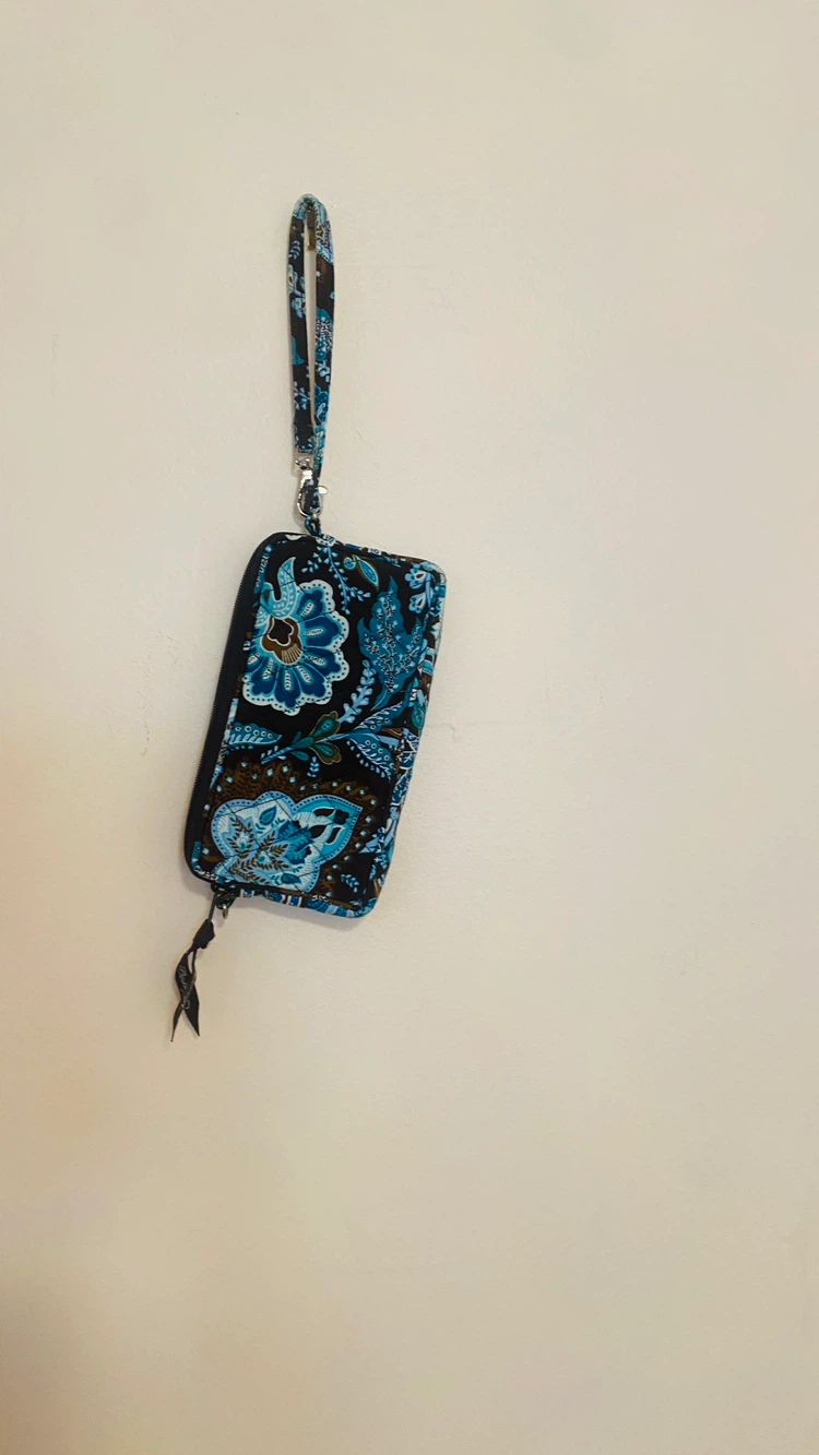 Vera Bradley wristlet - photo 2