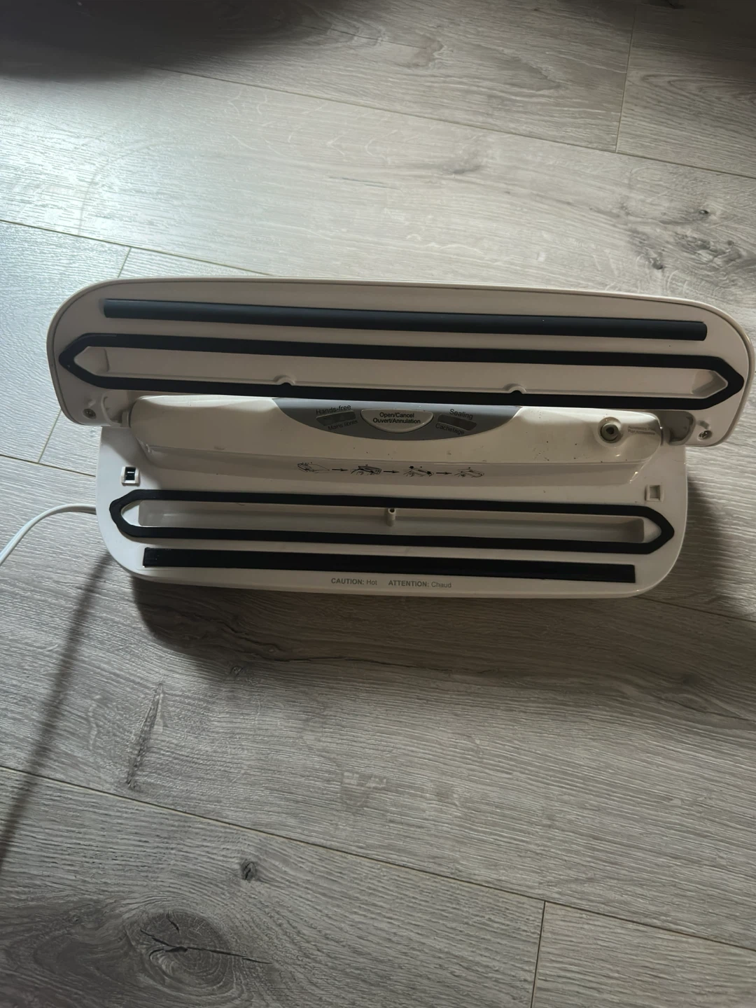 Seal-a-Meal Vacuum Sealer - photo 2