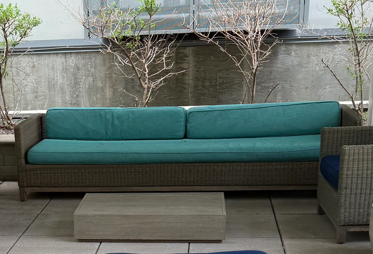 Outdoor Patio Coffee Table – Modern Wood Look - photo 3