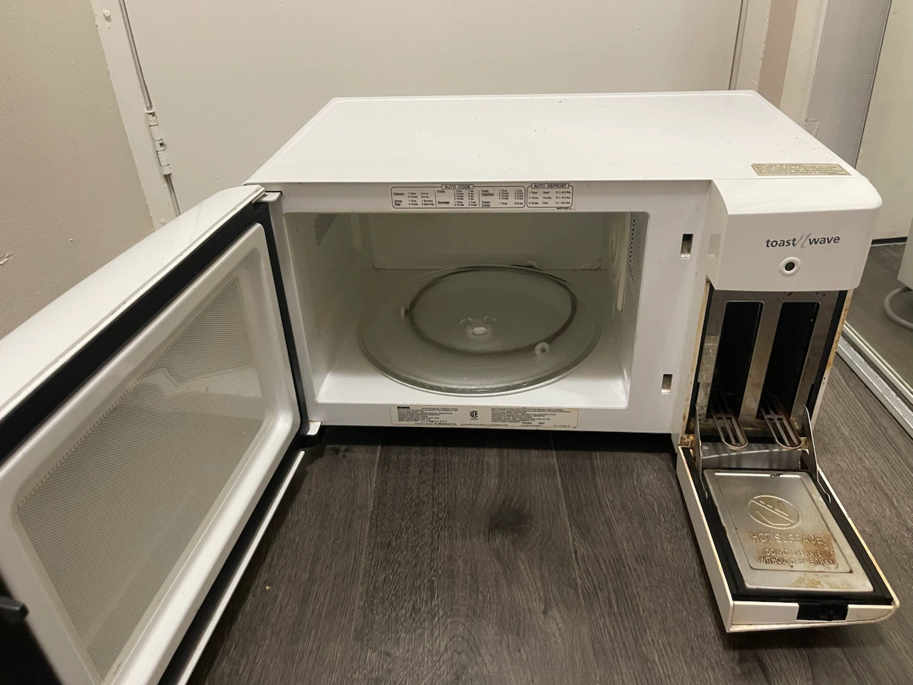 Kenmore Elite Toast-Wave Microwave Oven