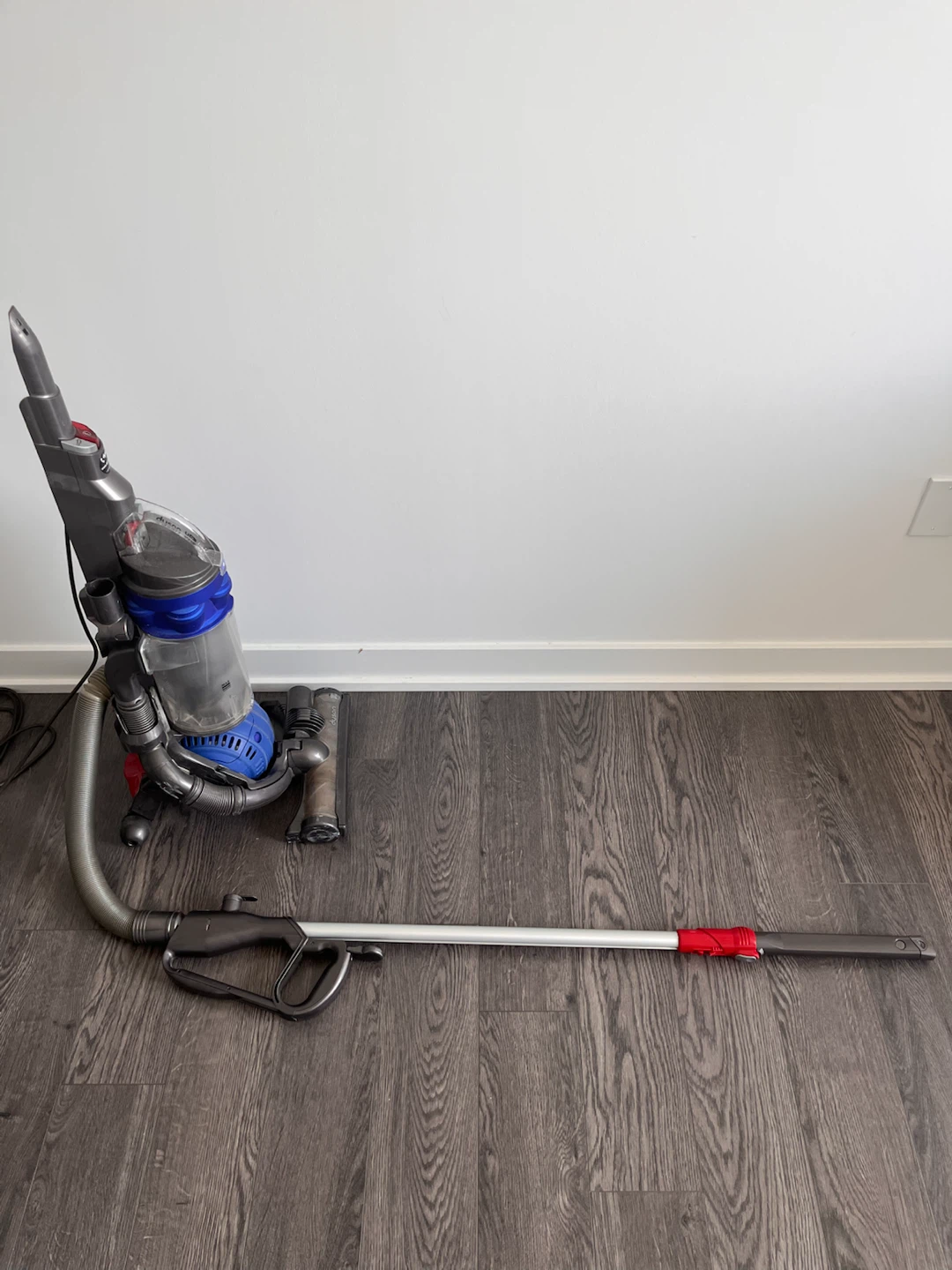Dyson Upright Vacuum with Attachments - photo 3