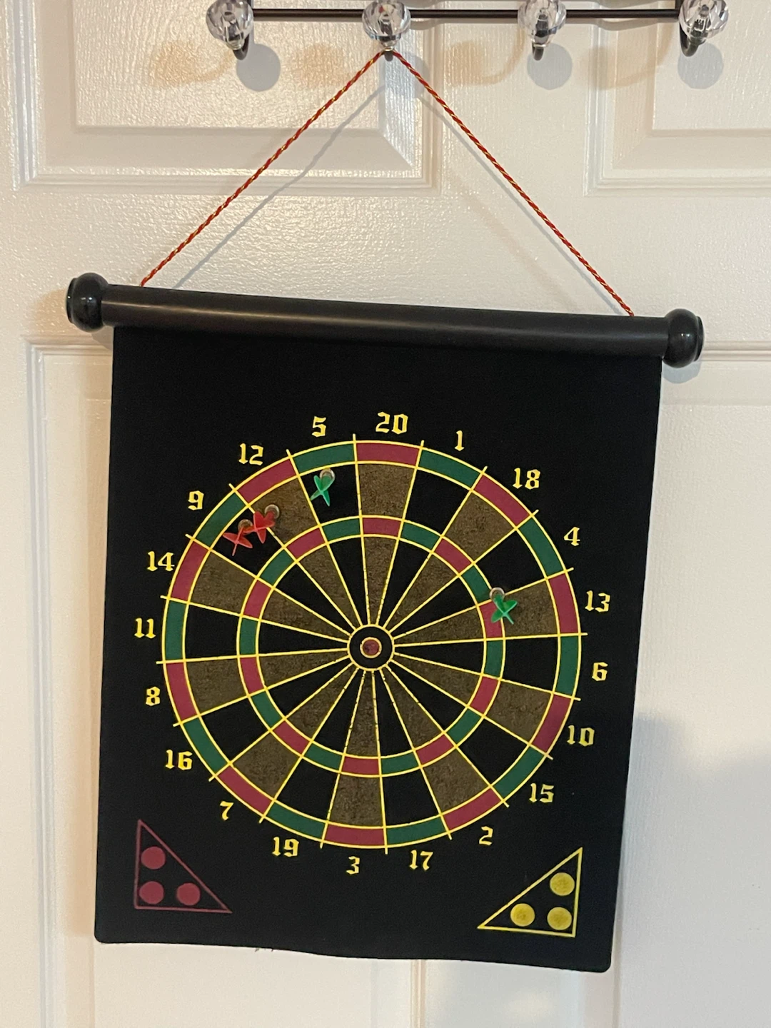 Magnetic Dartboard with Darts