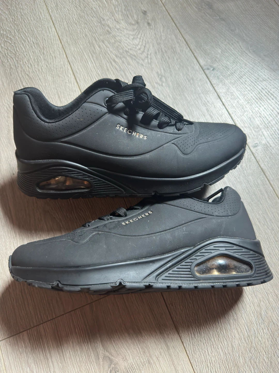 Skechers black lace-up sneakers nonslip