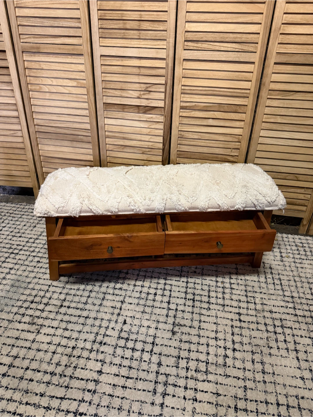 Bench - photo 3