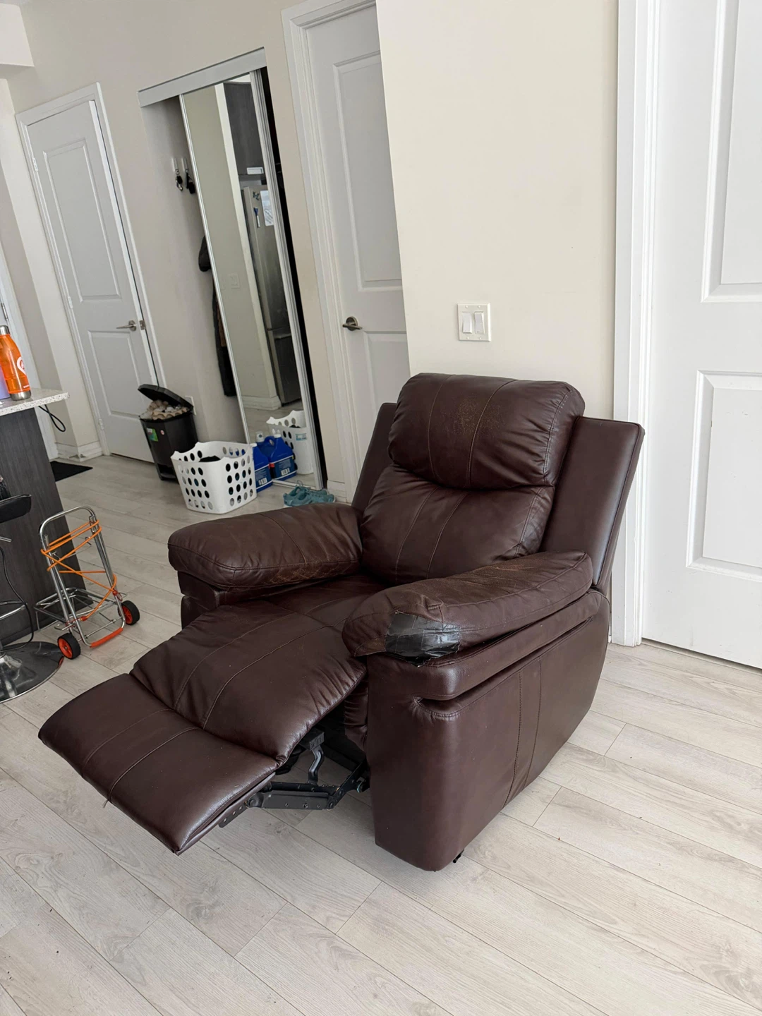 Brown Leather Recliner Chair - photo 3