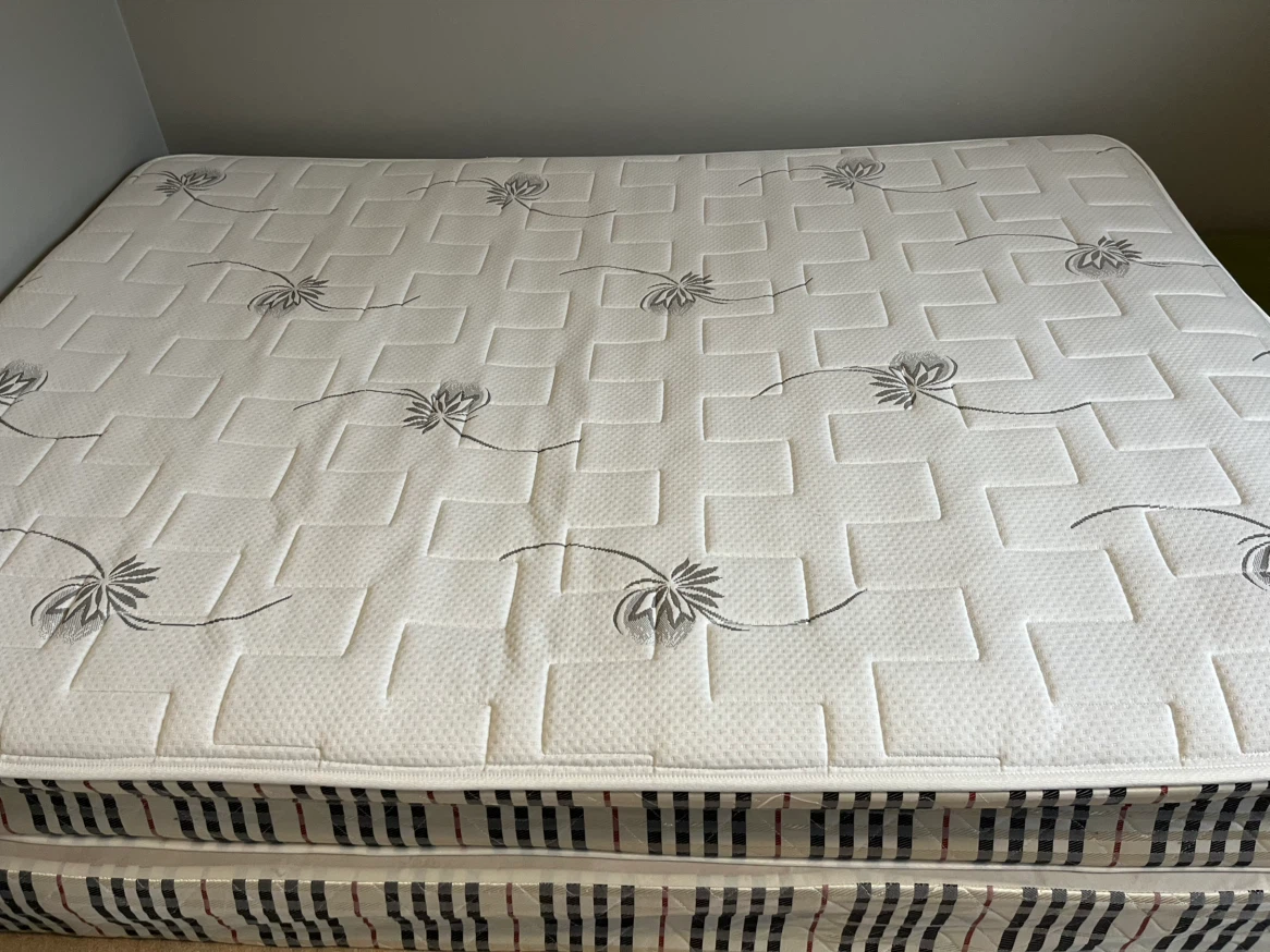 Double bed - photo 2