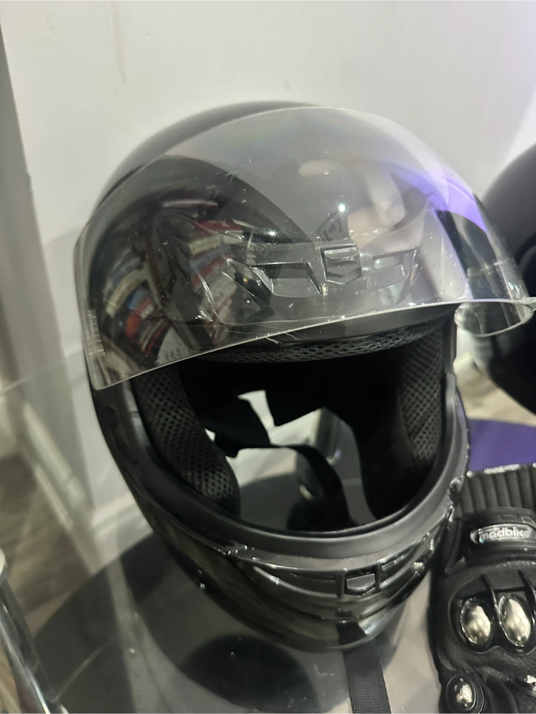 Black Motorcycle Helmet with Visor - photo 2