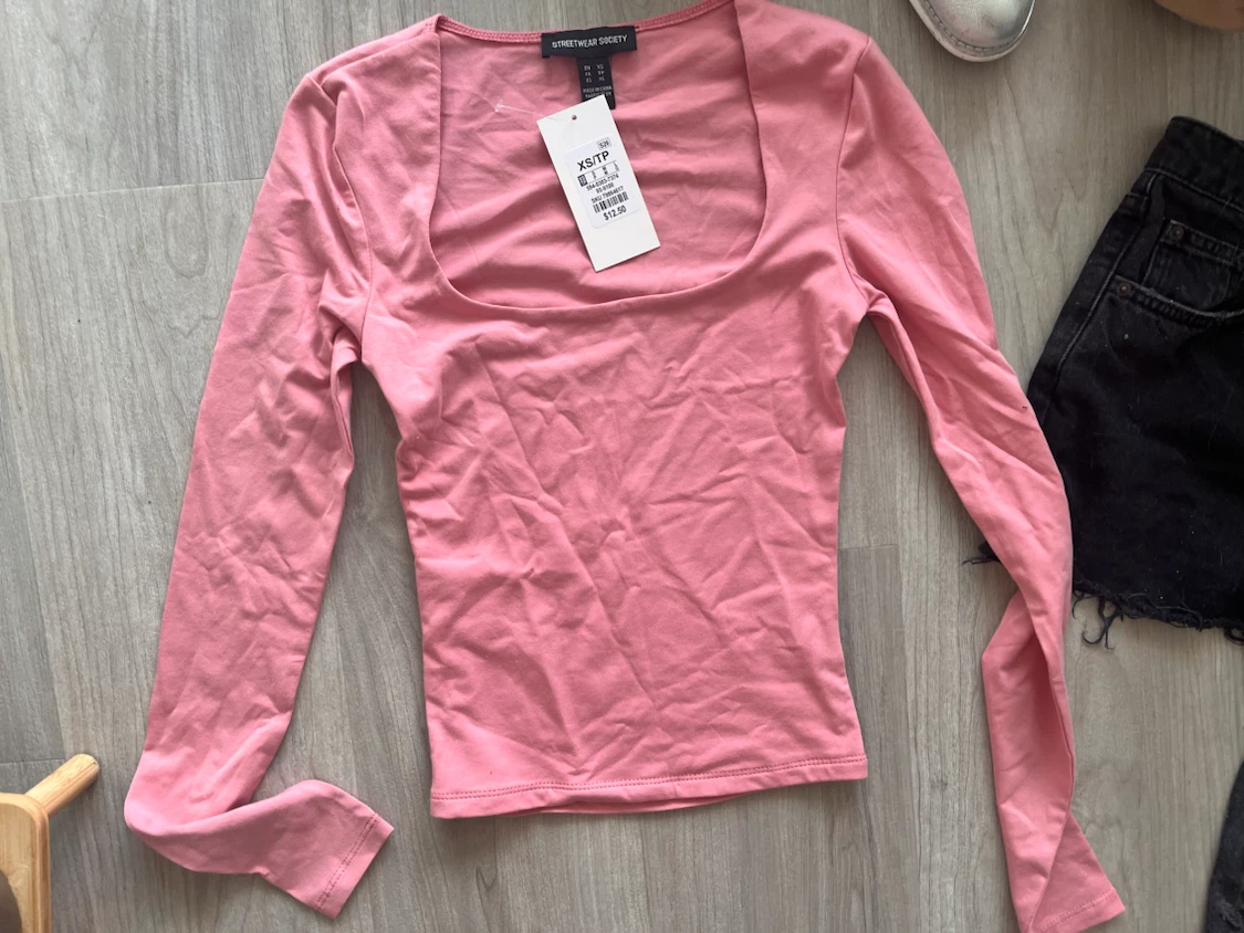 Free unworn girls, men’s clothes/mensshoes small