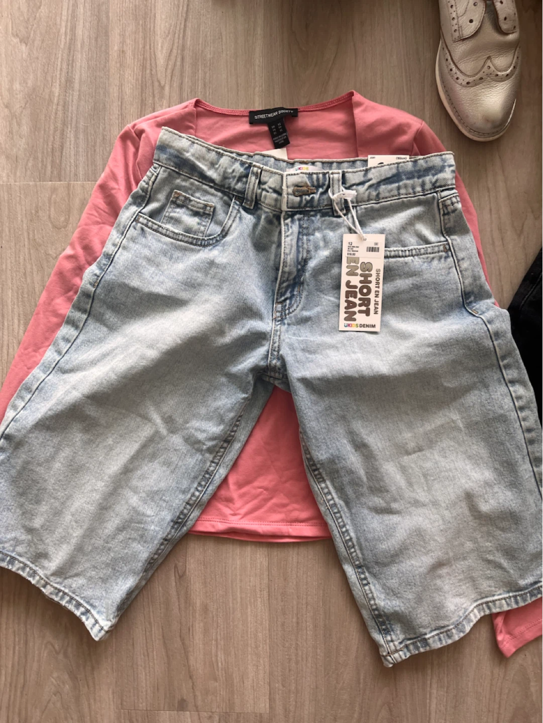 Free unworn girls, men’s clothes/mensshoes small - photo 2