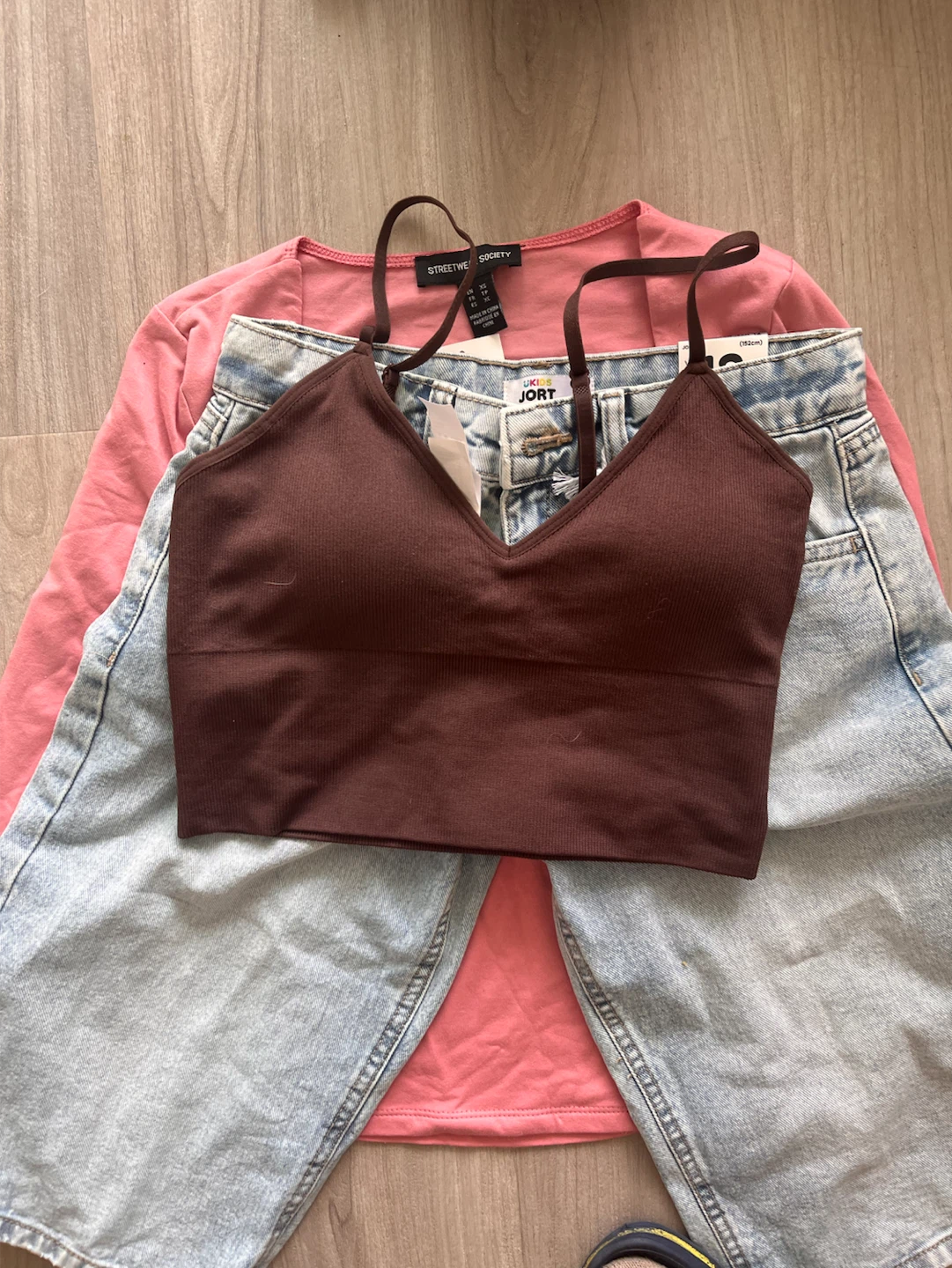 Free unworn girls, men’s clothes/mensshoes small - photo 4