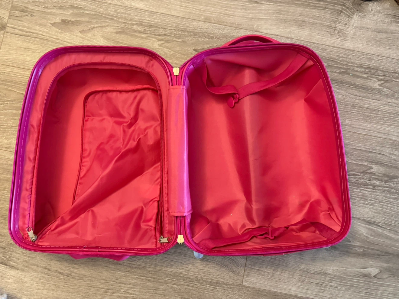 Barbie Kids Rolling Suitcase - photo 3