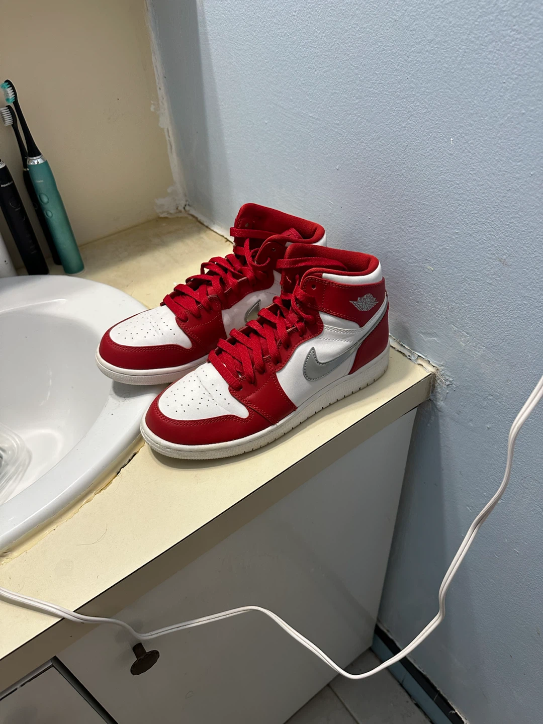 Nike Air Jordan 1 Mid Red White Silver Size 7Y