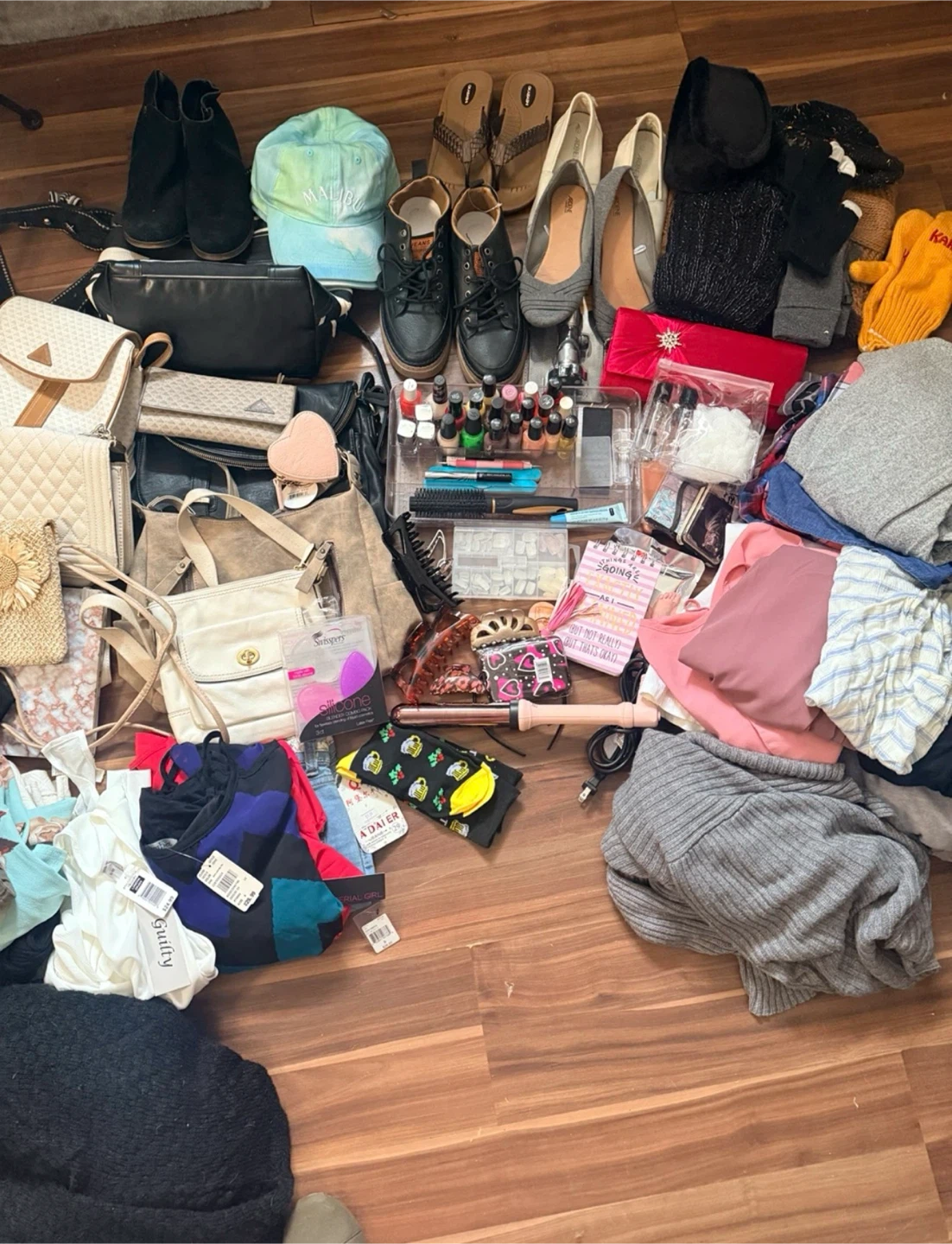 Assorted Women's Clothing and Accessories Bundle - photo 2