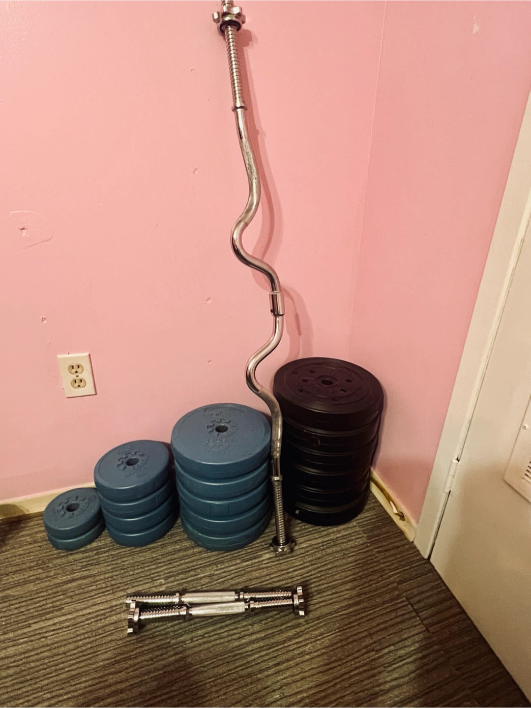 127kg (280lbs) Weights with super curl bar and dumbbell