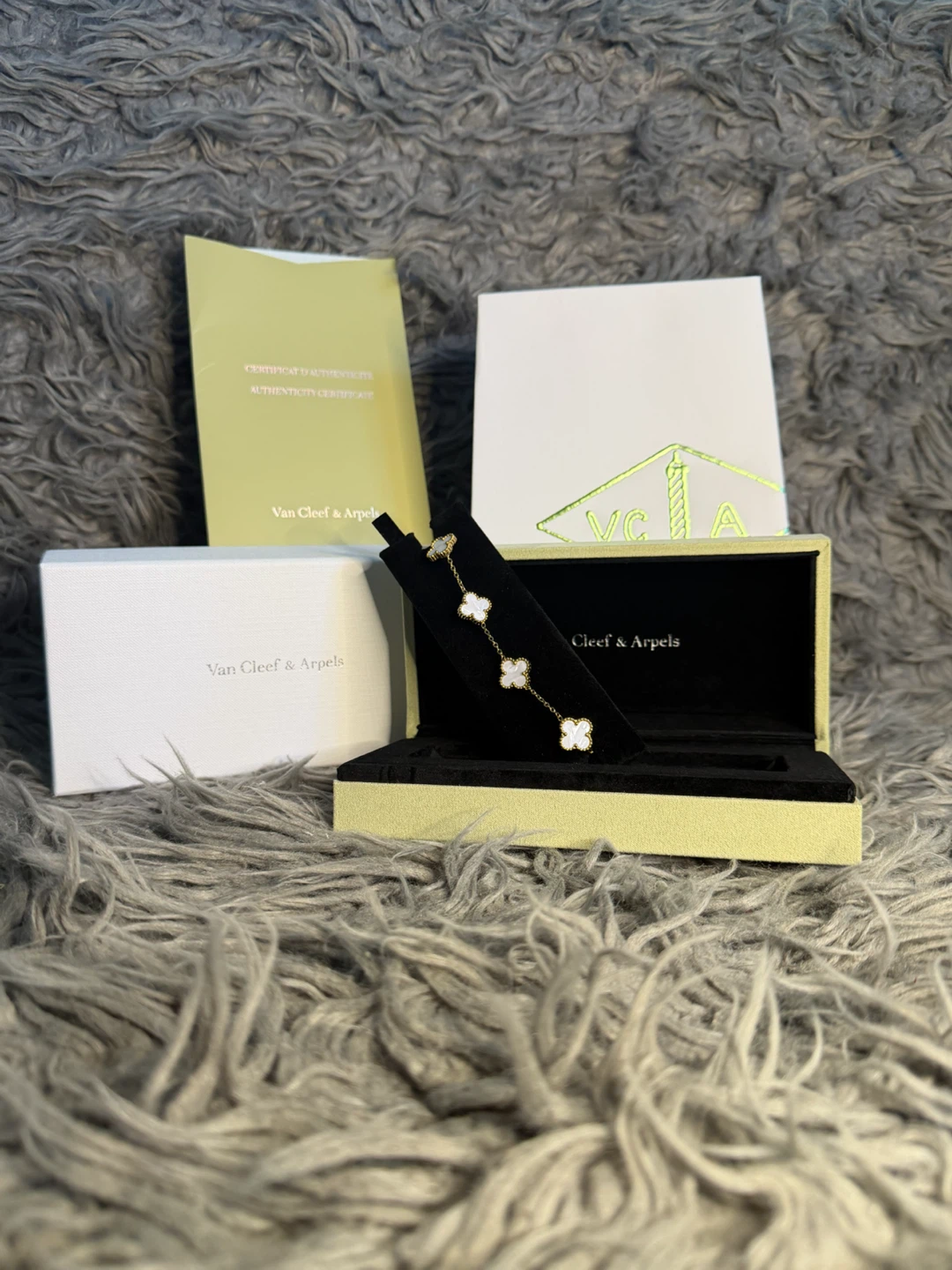 Clover bracelets - photo 2