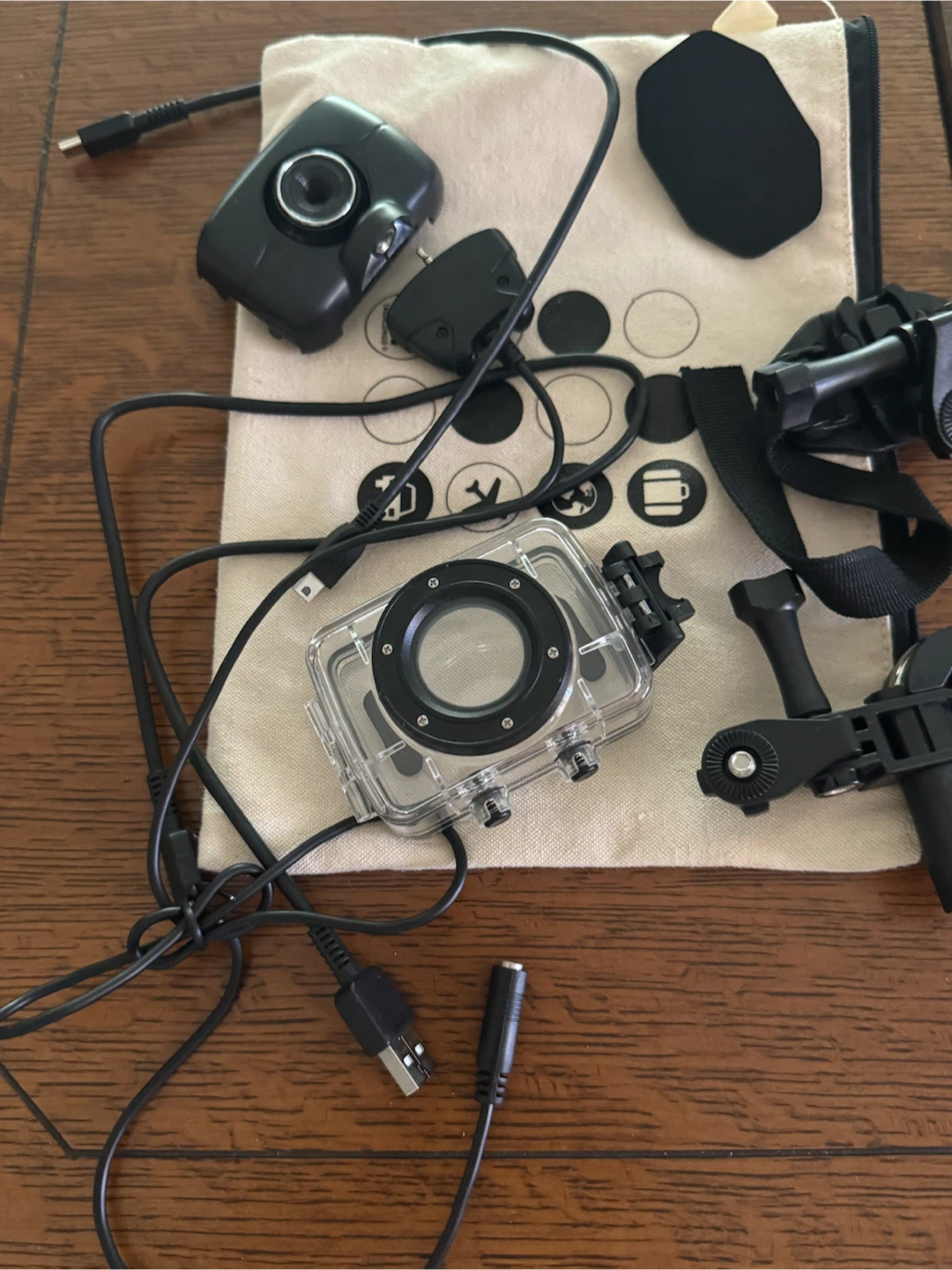 Vivitar DVR 783HD Dash Cam with Accessories - photo 2