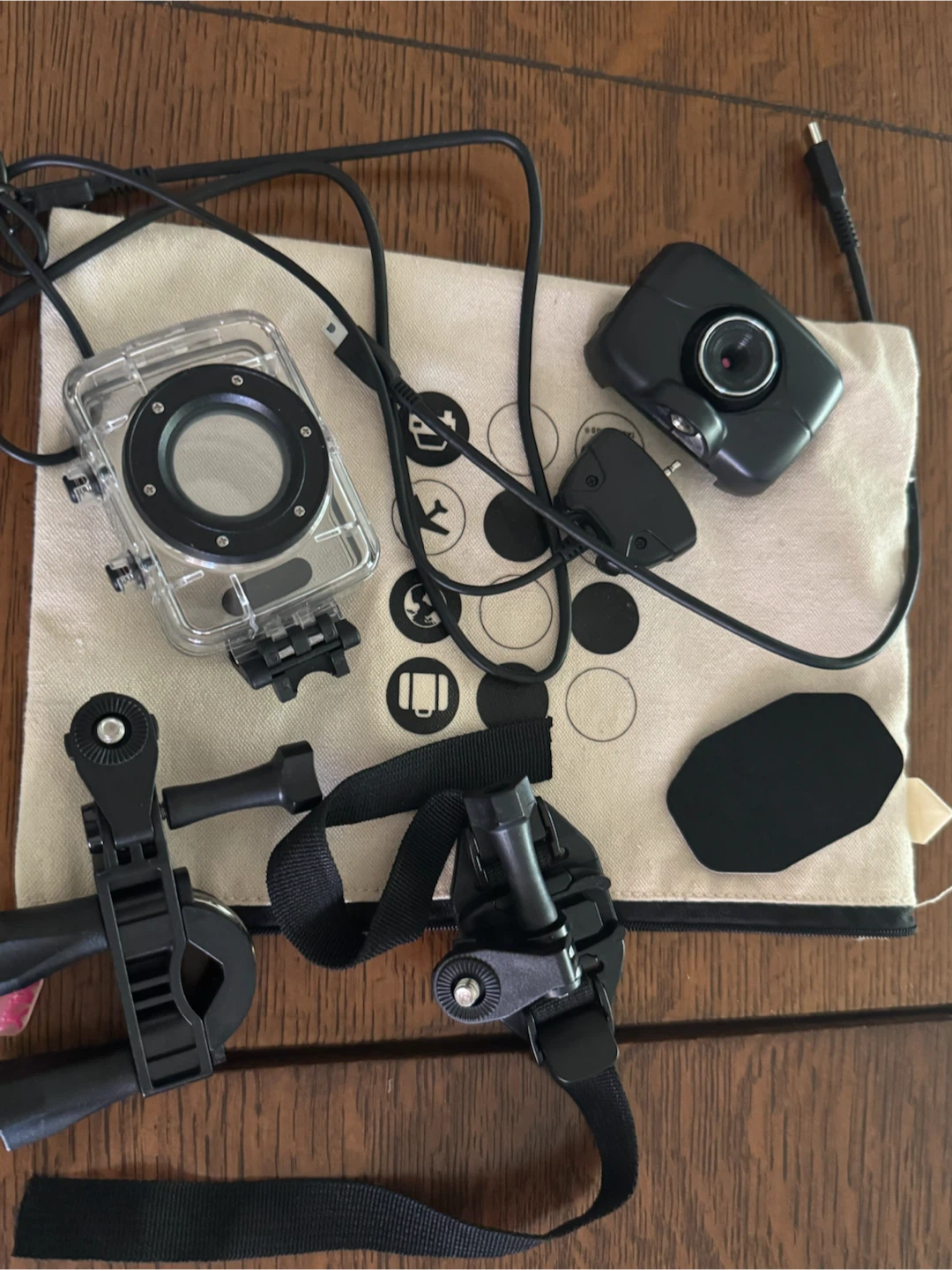 Vivitar DVR 783HD Dash Cam with Accessories - photo 3