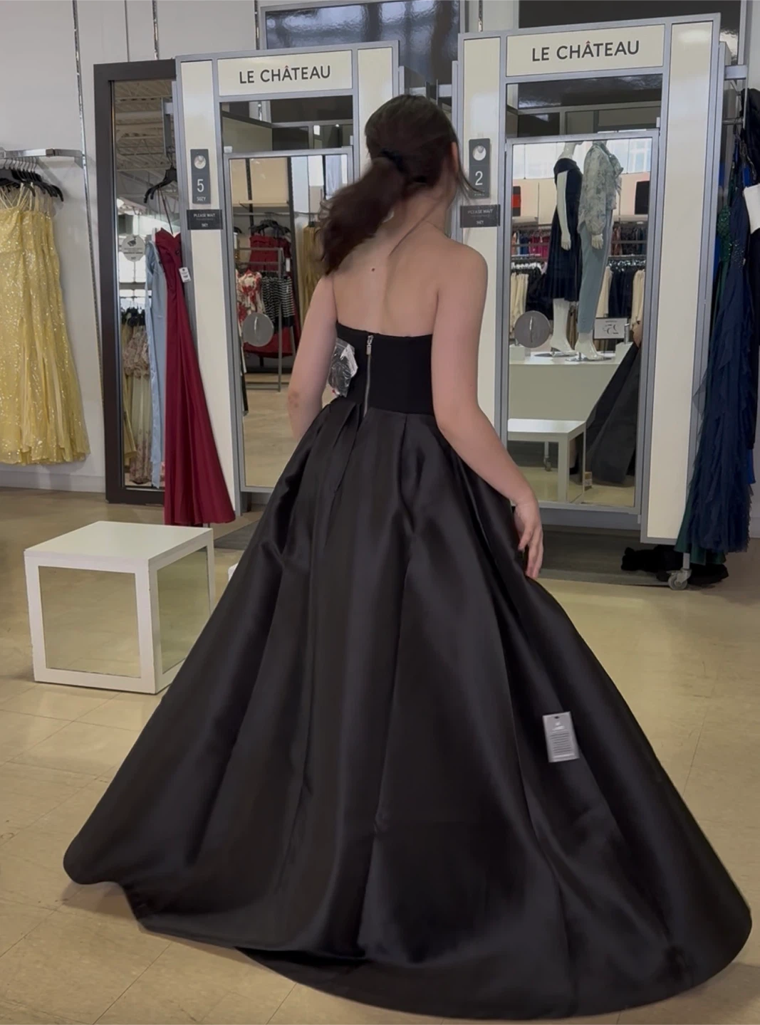 Le Chateau Black Strapless Dress - photo 5