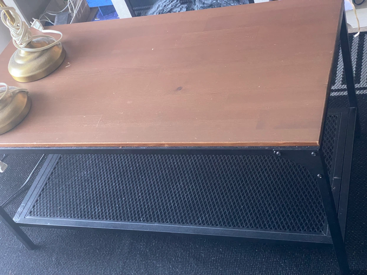 Coffee Table, 2 Table Lamps & Small Fan – Great Condition