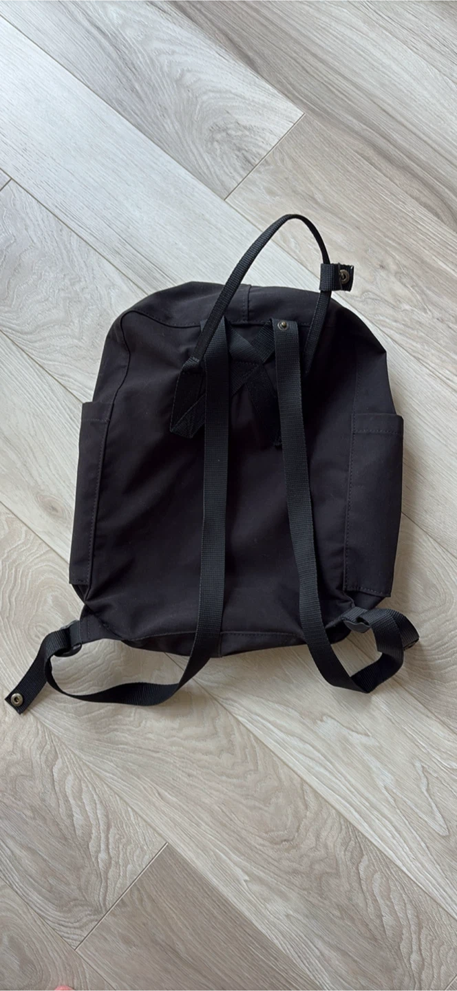 Fjallraven Kanken Backpack-like new - photo 2
