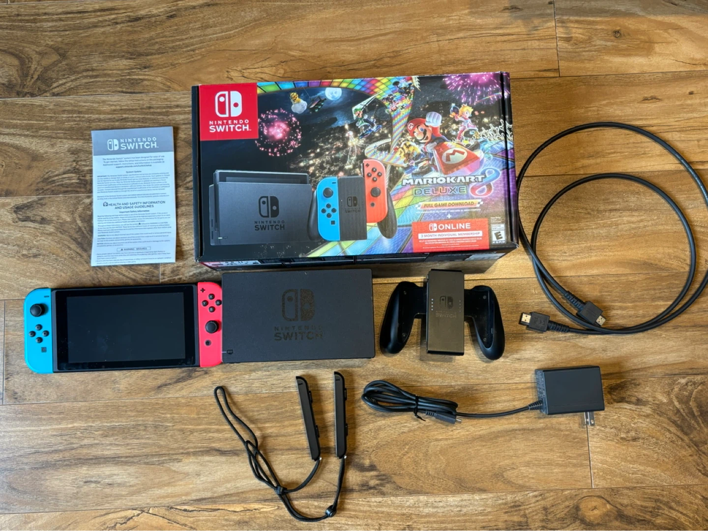 Nintendo Switch Mario Kart 8 Deluxe Bundle ( No game) - photo 3