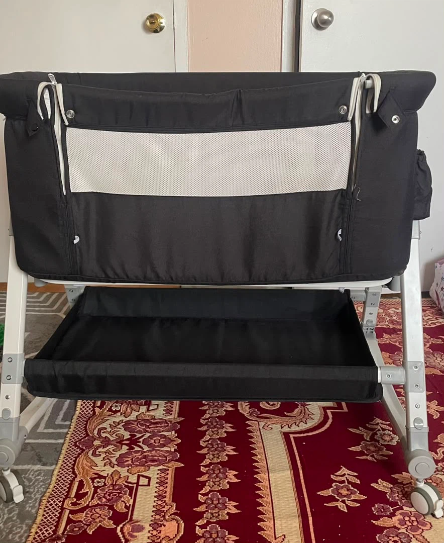 Black Bassinet Bedside Sleeper