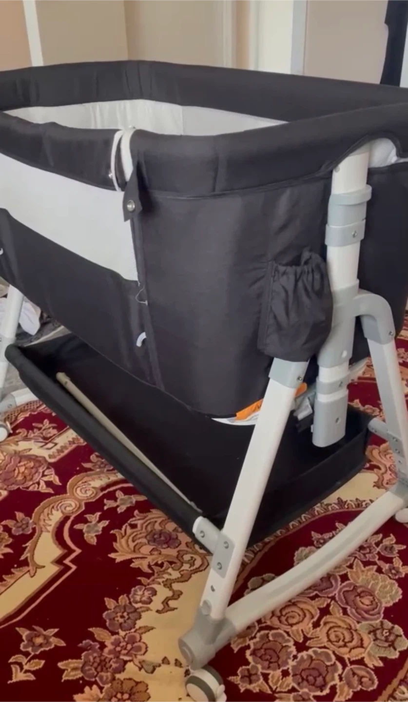 Black Bassinet Bedside Sleeper - photo 4