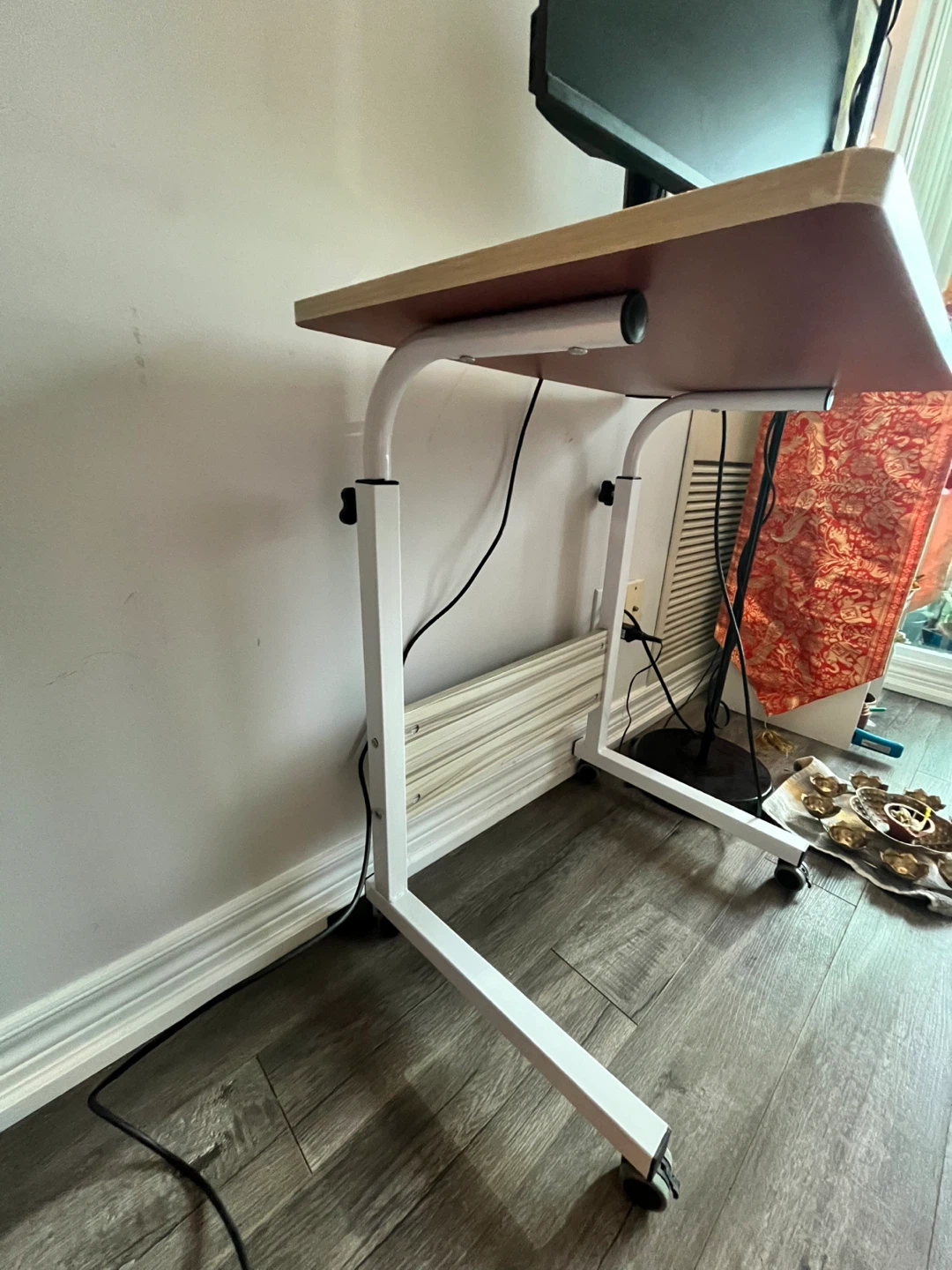 Adjustable Laptop Desk - photo 3
