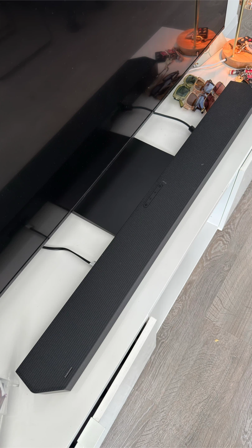 65” TV Samsung Soundbar with Subwoofer - photo 3