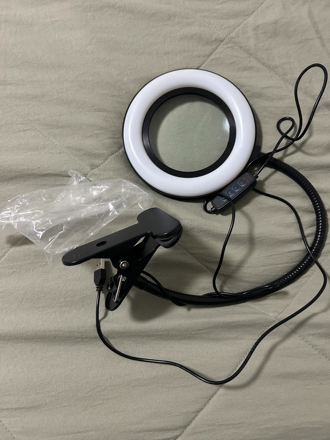 Magnifying Lamp with LED Ring Light - photo 3