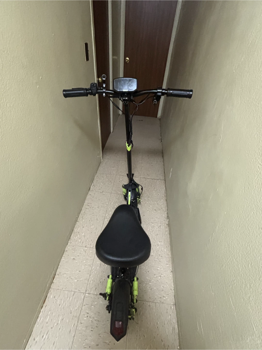 M4 Electric Scooter with Seat - photo 2
