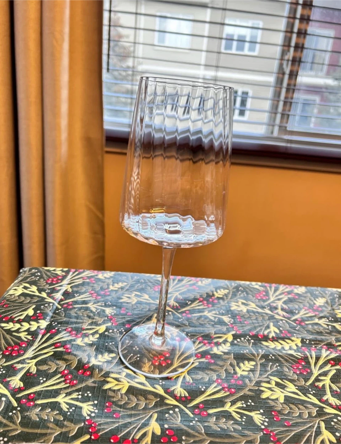 Textured Wine Glass - Set of 6 - photo 2