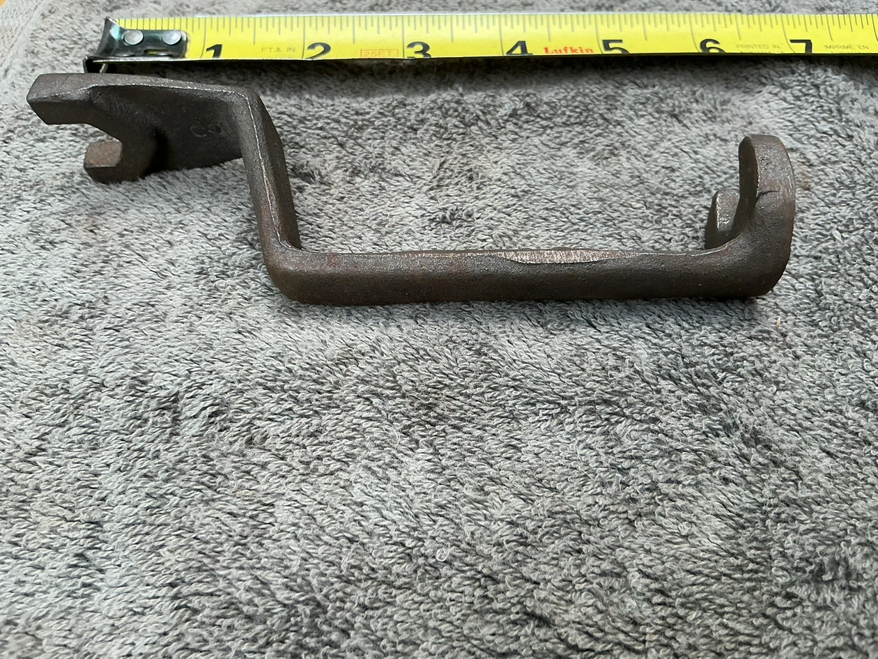 Can Anyone Tell Me Anything About GC156 Cast Iron Wrench ? - photo 3