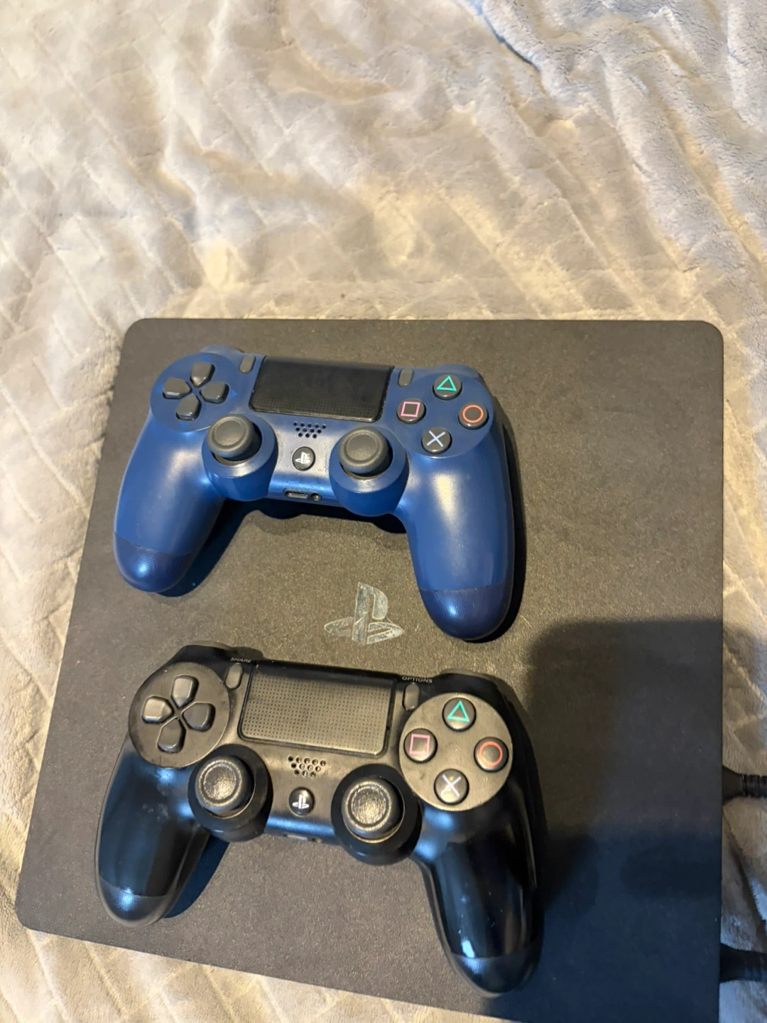 PlayStation 4 Controllers and Console